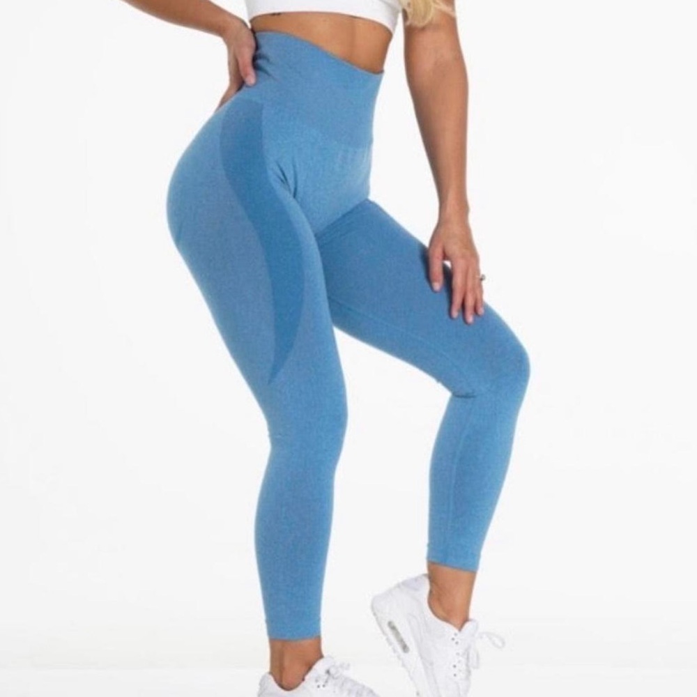 NVGTN Contour Seamless Sky Blur leggings‎ Size Medium